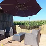 Country Bed and Breakfast Saint-Pierre-d'Eyraud