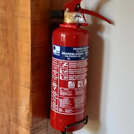 Country Bed & Breakfast Saint-Pierre-d'Eyraud