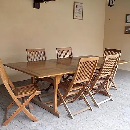 Country Bed & Breakfast 3*