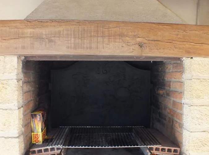 Country Saint-Pierre-d'Eyraud