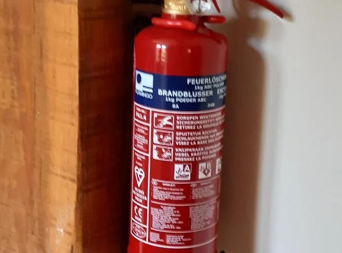 Country Bed & Breakfast Saint-Pierre-d'Eyraud